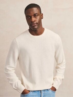 Naadam Men's Cream Crewneck Long Sleeve The Original Cashmere Sweater SMALL